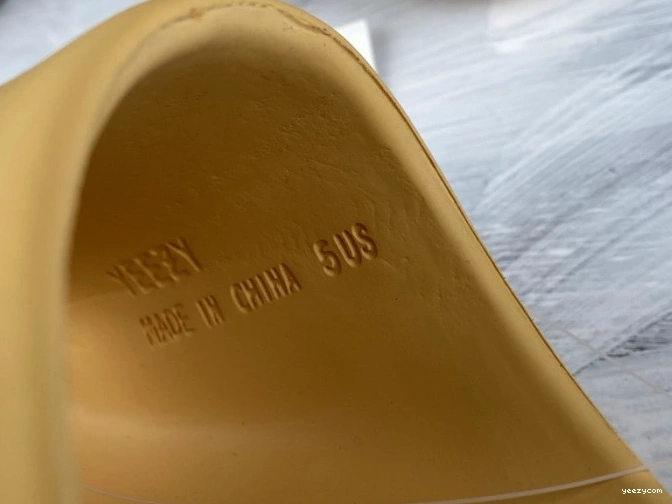 Sand Adidas FW6344 Slide Desert Yeezy 1001